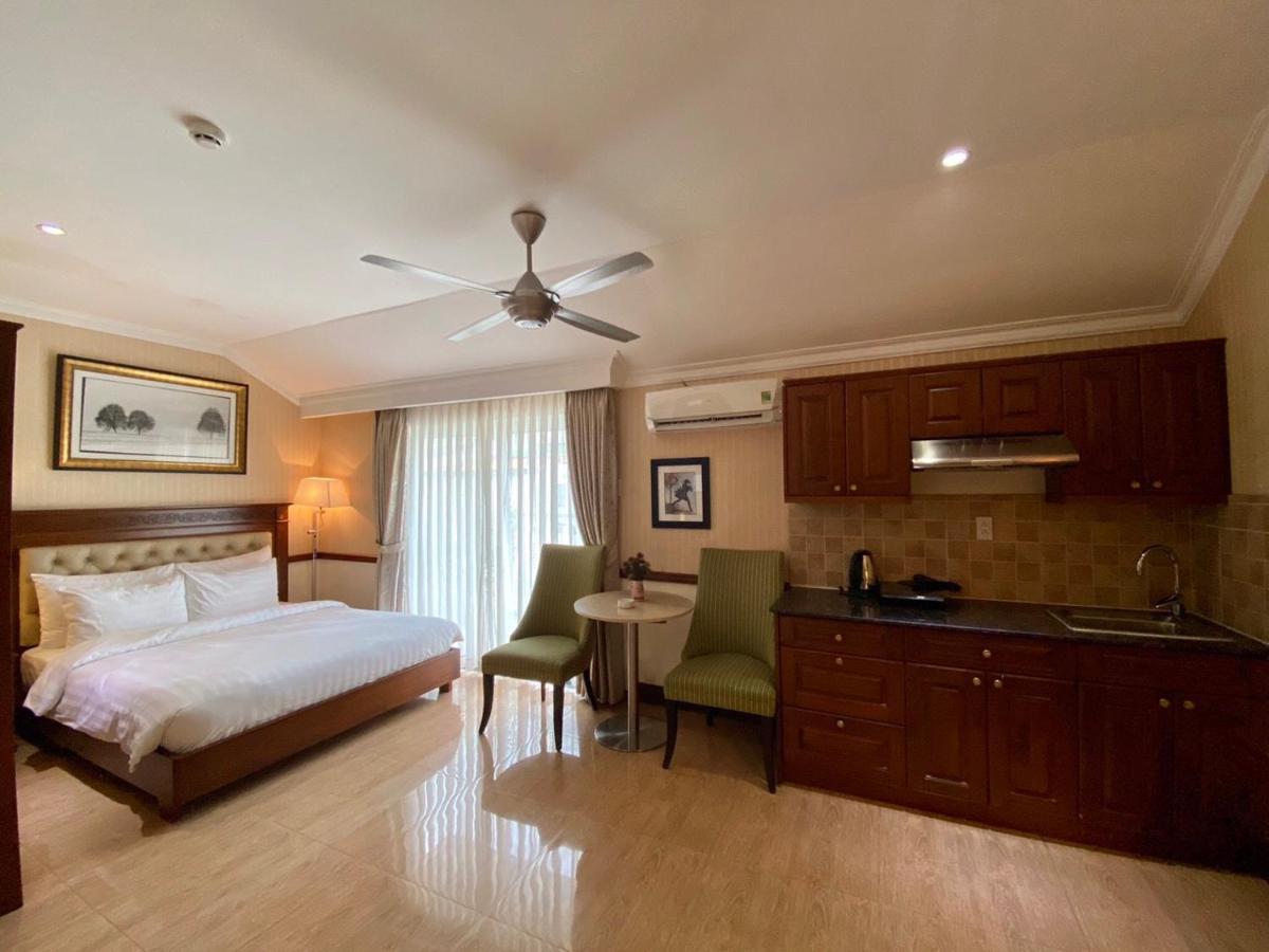 Central Hotel & Residences Swimming Pool Ho Chi Minh City Exterior photo