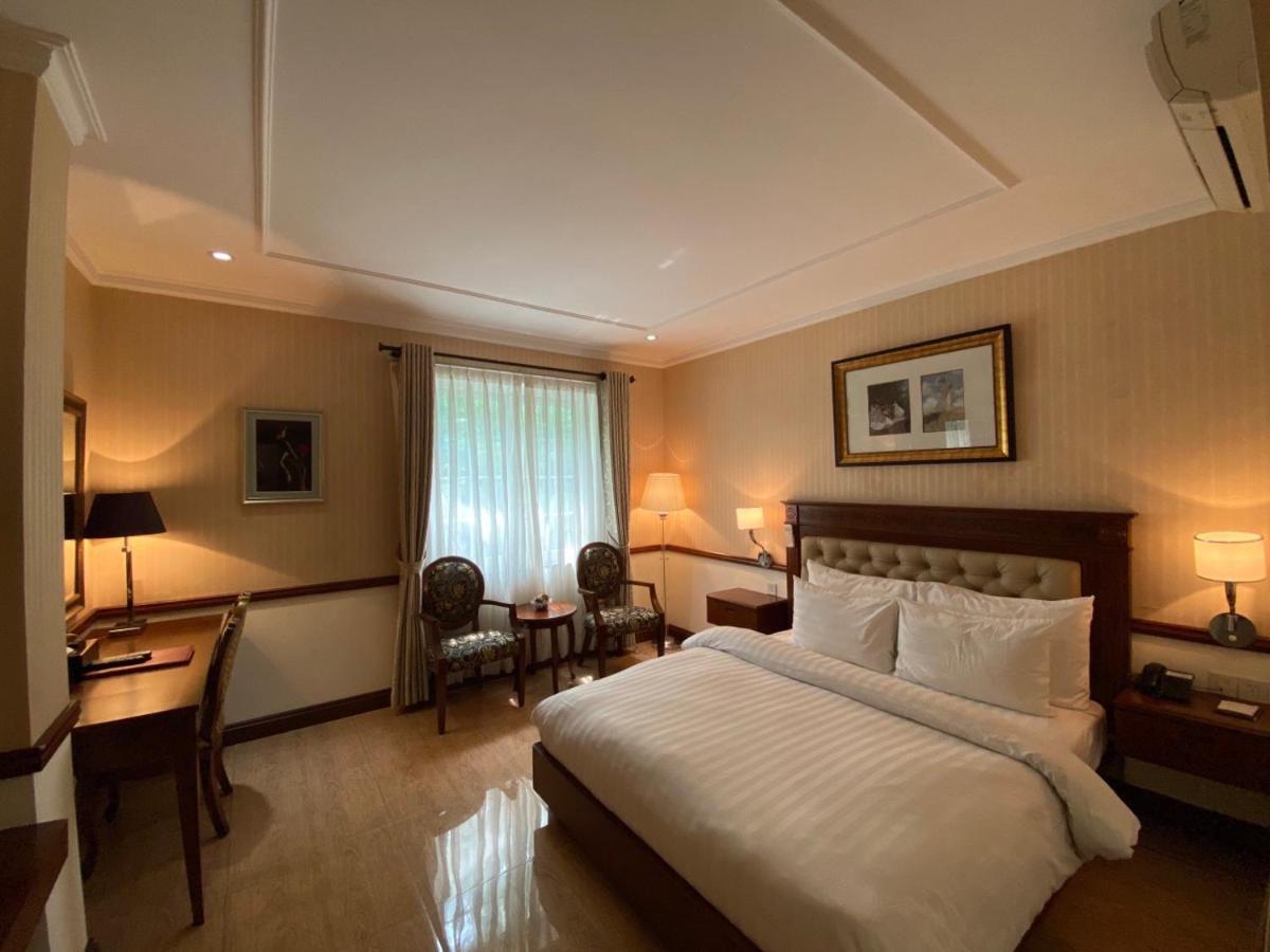 Central Hotel & Residences Swimming Pool Ho Chi Minh City Exterior photo