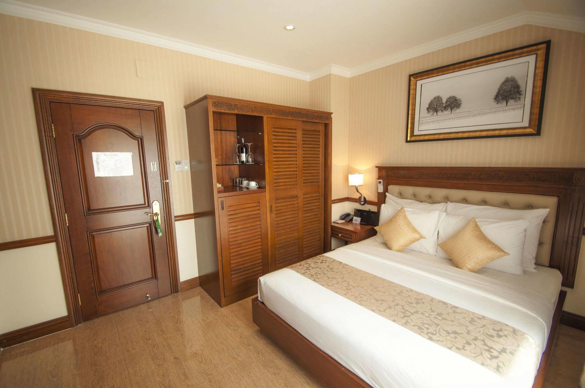 Central Hotel & Residences Swimming Pool Ho Chi Minh City Exterior photo